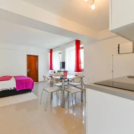 Nora Apartamento