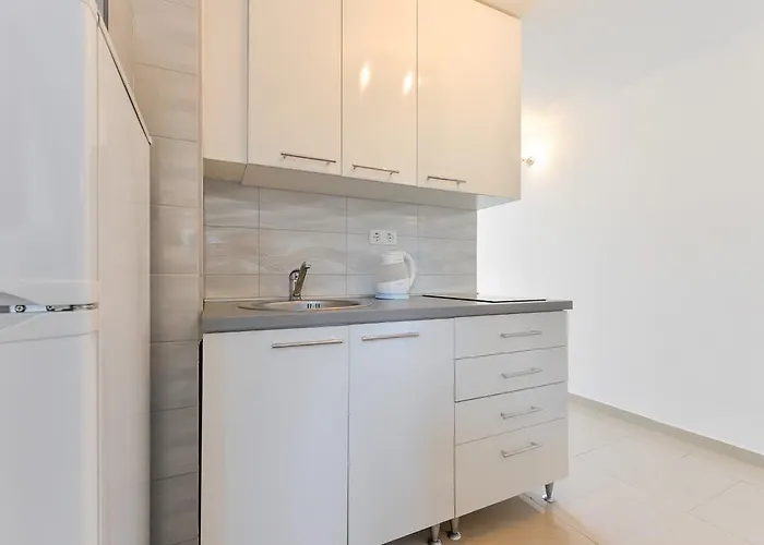 Nora Apartman *