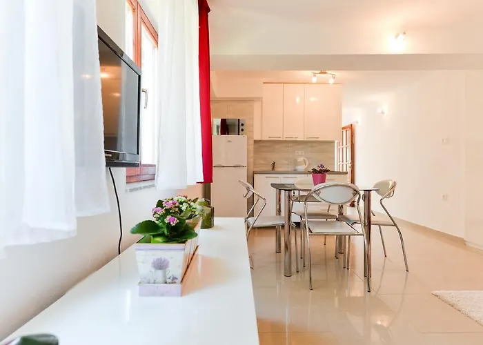 Nora Apartman