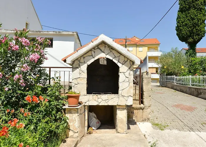 Nora Apartman *