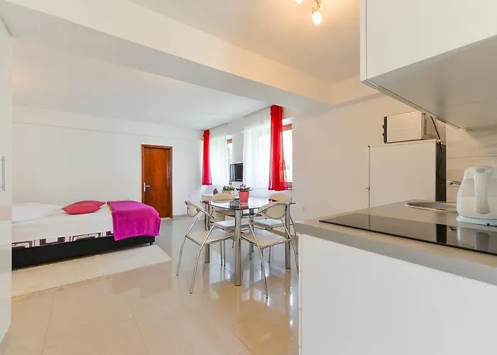 Nora Apartman